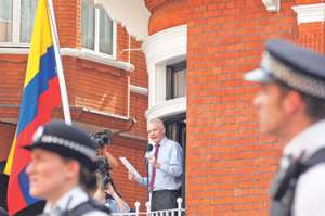 El fundador de WikiLeaks, Julian Assange, lleva 852 d&iacute;as en territorio ecuatoriano en Londres. Sus abogados trabajan para evitar que sea extraditado a EE.UU. en donde le dar&iacute;an hasta 35 a&ntilde;os de prisi&oacute;n.  