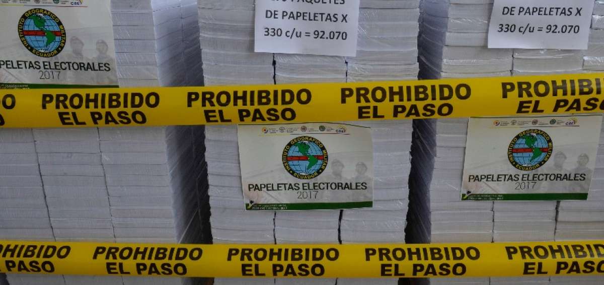 La reuni&oacute;n tendr&aacute; lugar en el Instituto Geogr&aacute;fico Militar, donde se imprimen estos documentos electorales. 
