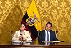 El Gobierno anunció la prórroga del contrato con Conecel