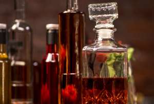 Operativo del SRI permitió el decomiso de más de 6.000 botellas de licor sin los respectivos sellos de seguridad.