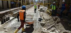 Obras del tranv&iacute;a causan malestar
