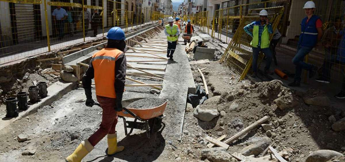 Obras del tranv&iacute;a causan malestar
