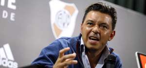 El entrenador de River Plate, Marcelo Gallardo, durante la rueda de prensa en la que se disculp&oacute; por su actitud.