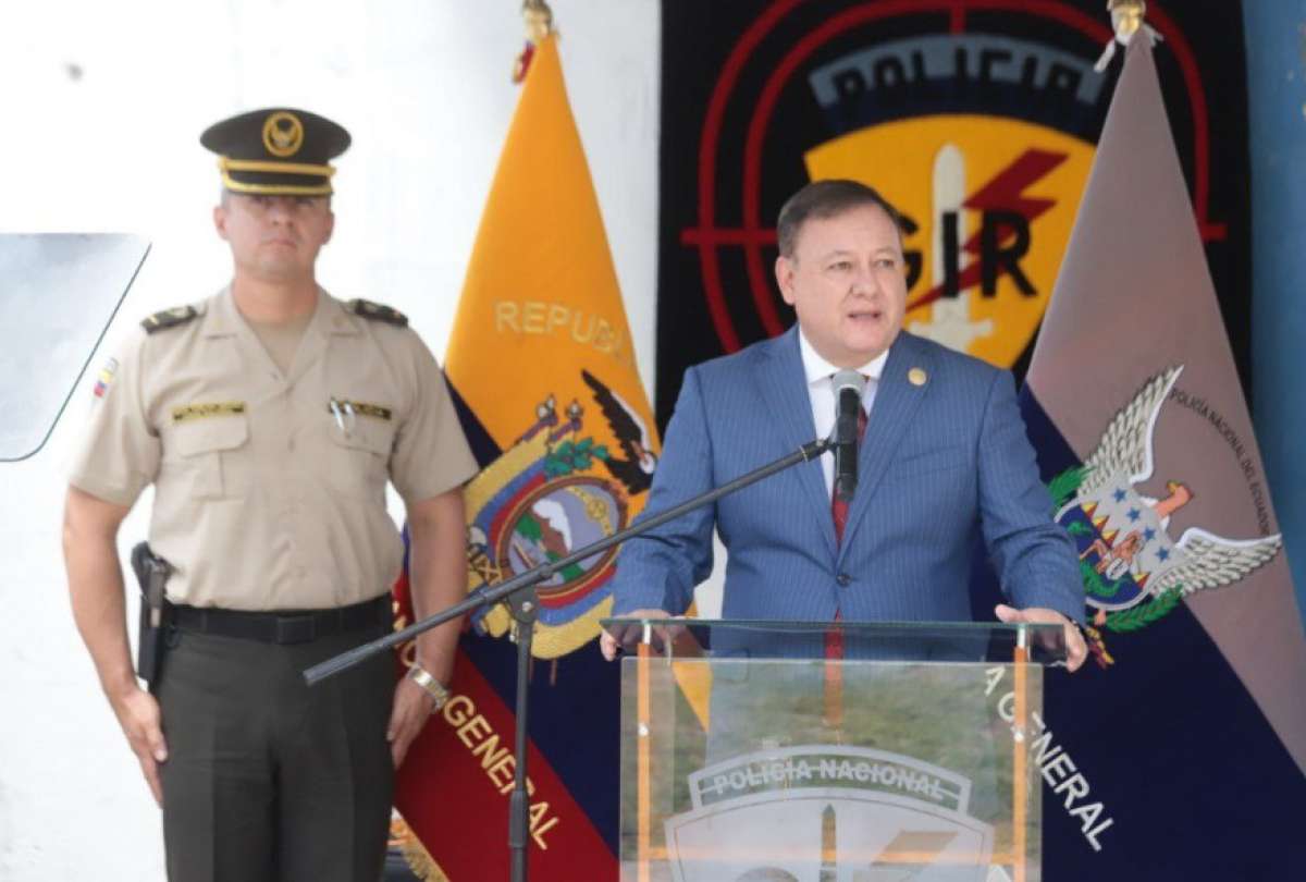El ministro del Interior, Juan Zapata, se refirió al policía que aparece en un video junto al cabecilla de Los Choneros.