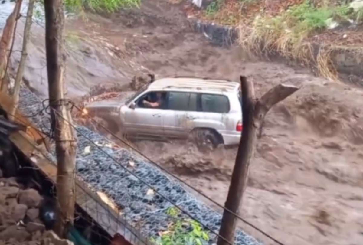 Video: Hombre muere tras ser arrastrado por la corriente de un río en Nicaragua