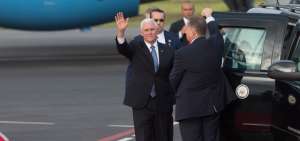 A su arribo al aeropuerto Mariscal Sucre, el vicepresidente de Estados Unidos, Mike Pence, se dirigi&oacute; al hotel Marriot. Este jueves 28 de junio se re&uacute;ne con el mandatario Len&iacute;n Moreno, en Carondelet.