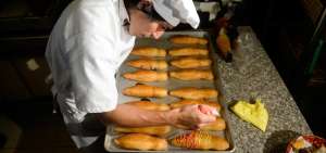 Panaderos del pa&iacute;s producen biog&aacute;s