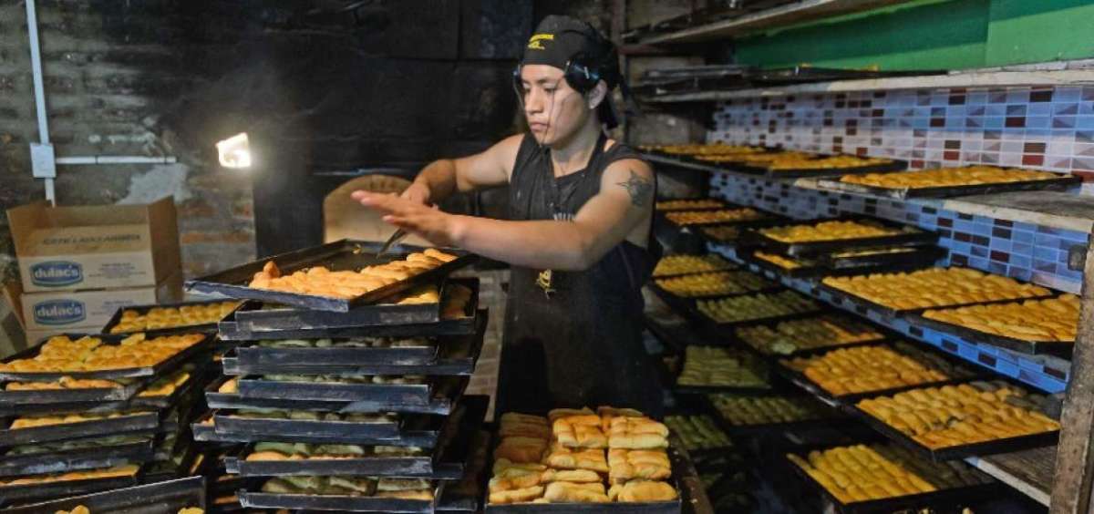 Los bizcochos nutren a la econom&iacute;a cayambe&ntilde;a