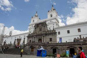Imagen de la Plaza San Francisco de Quito, lugar emblem&aacute;tico de la capital. Foto: Archivo / EL TEL&Eacute;GRAFO