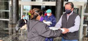 Asamblea recibe donaciones de mascarillas