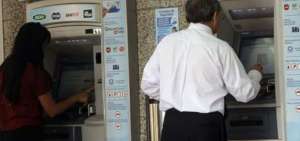 Los bancos trabajar&aacute;n parcialmente en carnaval
