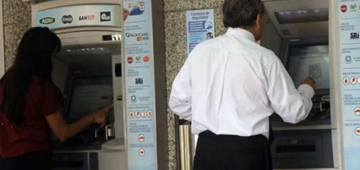 Los bancos trabajar&aacute;n parcialmente en carnaval