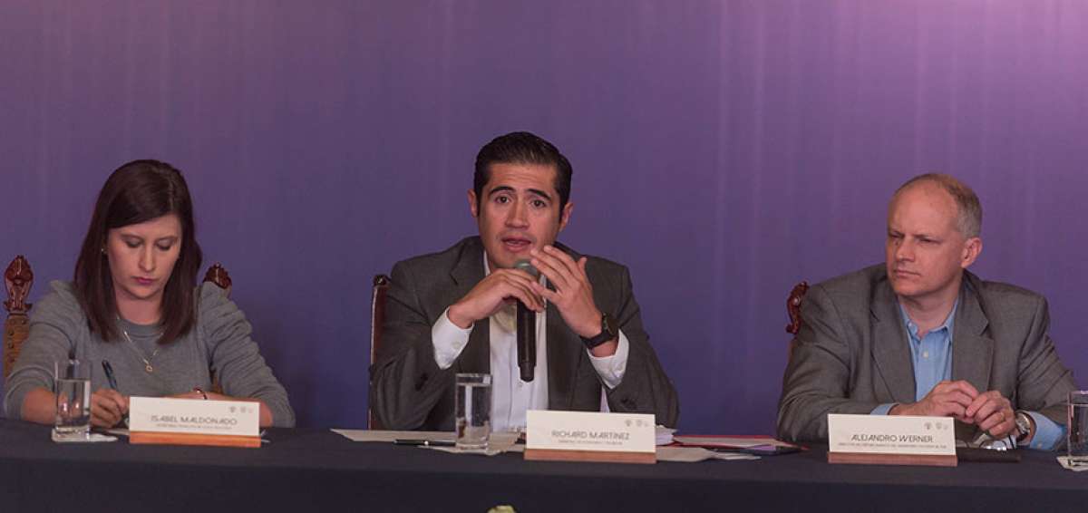 Isabel Maldonado, del Plan Toda una Vida; Richard Mart&iacute;nez, ministro de Finanzas; y Alejandor Werner, del FMI.