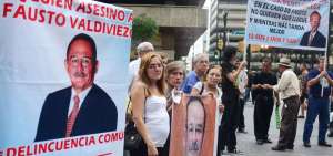 En los meses posteriores al crimen, familiares y amigos del comunicador realizaron plantones para exigir justicia.