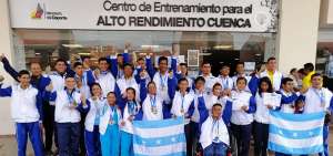 Los seleccionados de la provincia del Guayas celebran la consecuci&oacute;n del t&iacute;tulo en los Juegos Nacionales Adaptados.
