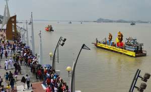 Los guayaquile&ntilde;os y visitantes acudieron hasta el Malec&oacute;n 2000 para disfrutar del evento. Foto: William Orellana / El Tel&eacute;grafo 