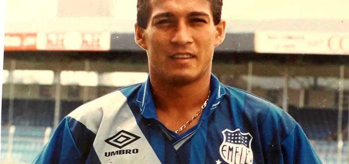 Dannes Coronel estuvo nueve a&ntilde;os en Emelec, con el que fue bicampe&oacute;n nacional en 1993 y 1994. 