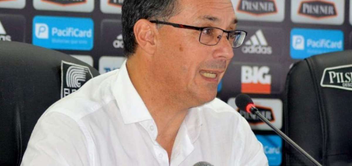 Alfredo Arias, DT de Emelec.