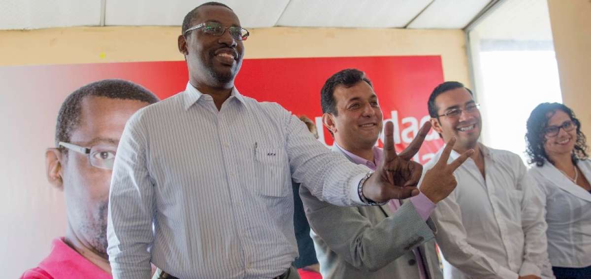 Paco Moncayo agradece a Len&iacute;n Hurtado por apoyar su candidatura presidencial