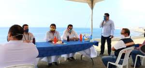Ministro de Transporte anuncia el reinicio de la construcci&oacute;n del aeropuerto de Manta