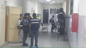 Personal de Criminal&iacute;stica de la Polic&iacute;a realiz&oacute; la recolecci&oacute;n de evidencias para esclarecer lo ocurrido. Foto: tomada del Facebook de la Universidad de Guayaquil