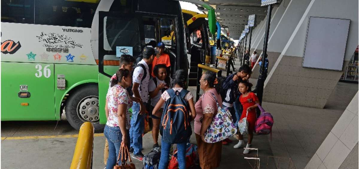 El movimiento de pasajeros en la terminal de Guayaquil fue alto.