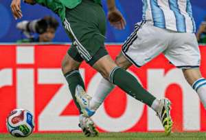 Messi y Mac Allister, en el centro del reclamo de Argelia ante la FIFA