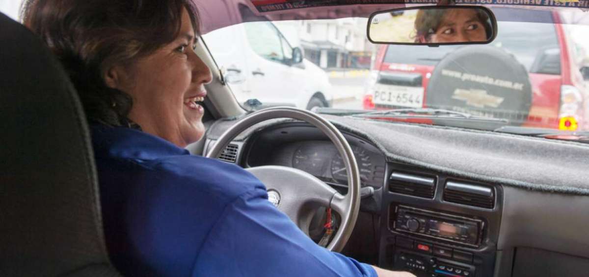 Flor, la taxista que quiere publicar sus memorias