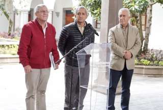 Autoridades analizan retirar vallas del Centro de Quito