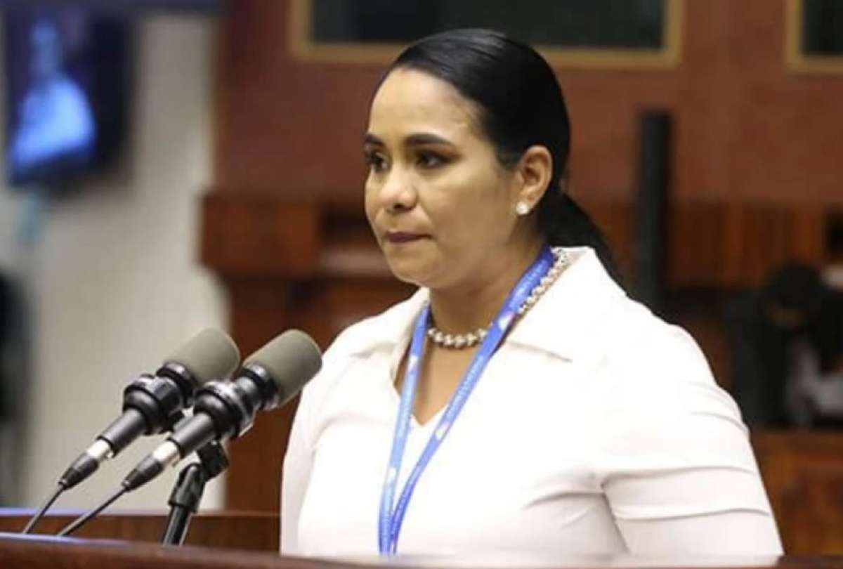 Fiscal&iacute;a allana oficina de la asamble&iacute;sta Bella Jim&eacute;nez