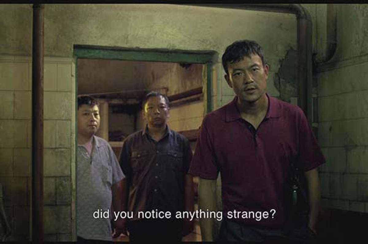 Liao Fan, ganador del Oso de Plata a la mejor actuaci&oacute;n, en una escena de Bai Ri Yan Huo, ganadora del Oso de Oro a la mejor pel&iacute;cula