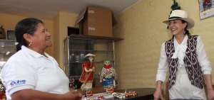 Roc&iacute;o de Moreno visit&oacute; a los artesanos y emprendimientos de Calder&oacute;n