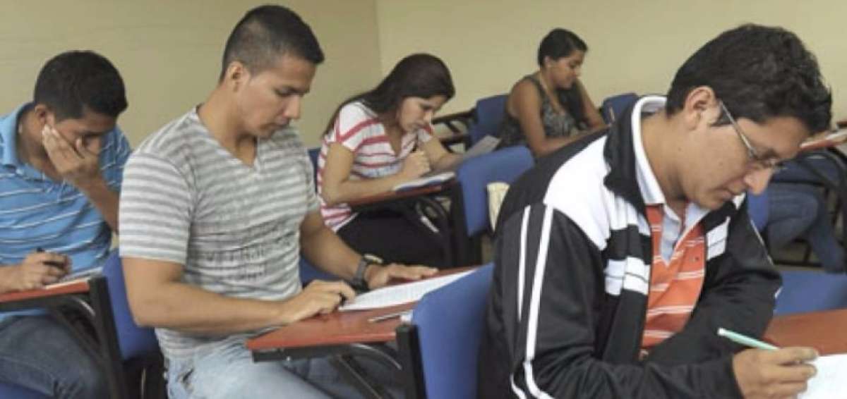 1.691 postulantes aspiran a una beca tras rendir el Examen de Ingreso al Posgrado