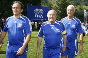 En 2010 Platini se dirigi&oacute; a la FIFA para que le pagaran una deuda de 2 millones de francos suizos.