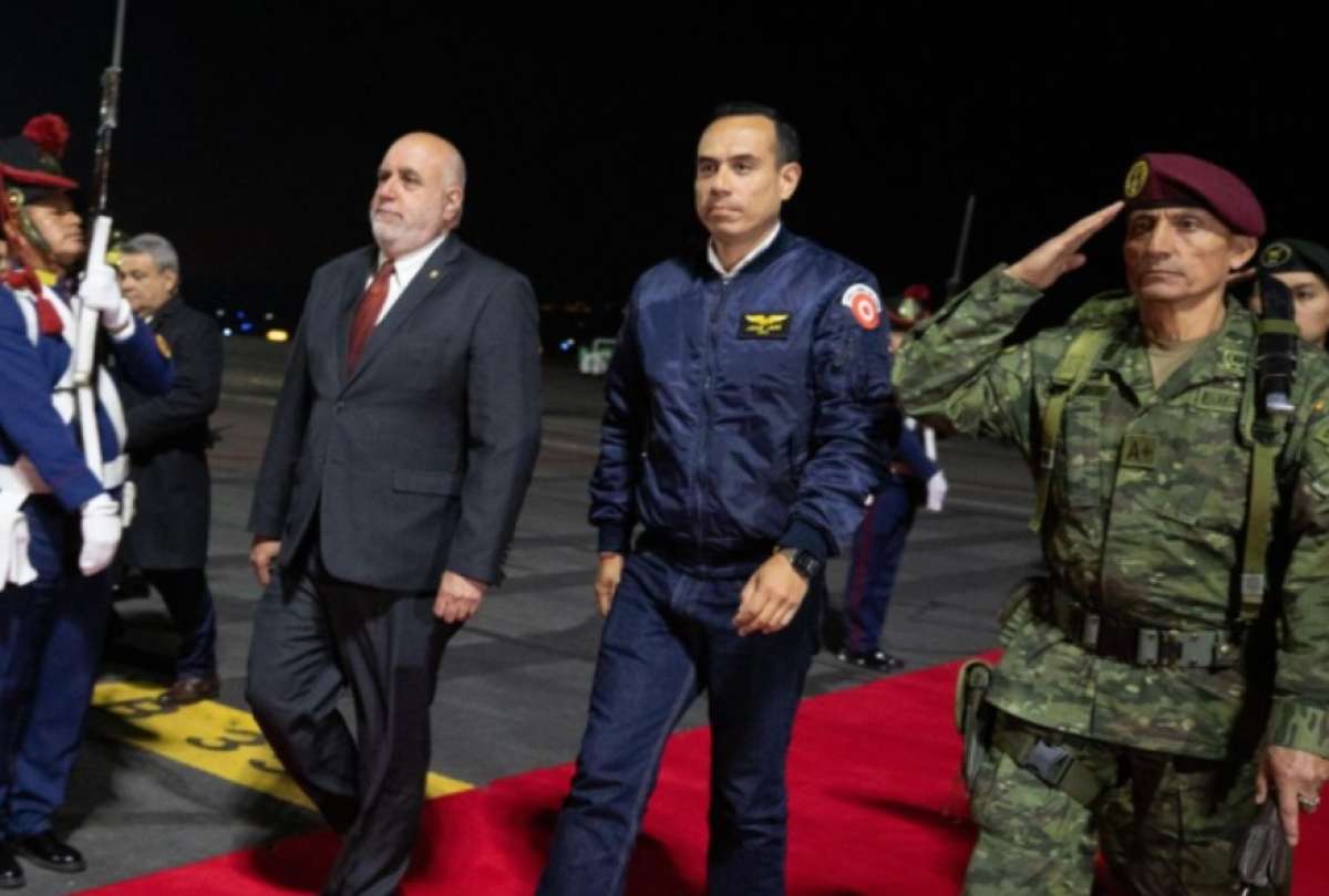 José Jerí, presidente de Perú, llegó a Quito. 