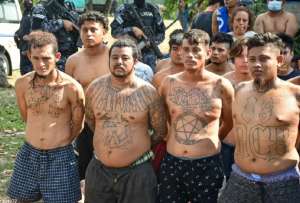Pandilleros detenidos en El Salvador