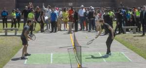 Federer y Zverev jugaron en la Mitad del Mundo