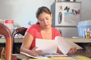 La orense Tania Paola Ar&eacute;valo sac&oacute; la nota m&aacute;s alta del examen del ENES a nivel nacional. Ella quiere tener un t&iacute;tulo profesional para ser profesora. Foto: Cortes&iacute;a El Ciudadano