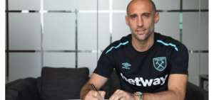 Zabaleta firma por el West Ham tras abandonar el City