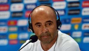 Jorge Sampaoli hizo &eacute;nfasis en que deben tener cuidado en la p&eacute;rdida del bal&oacute;n por el juego directo que aplica Brasil. Foto: AFP
