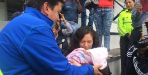 Polic&iacute;a rescata a reci&eacute;n nacida que fue plagiada en Cuenca