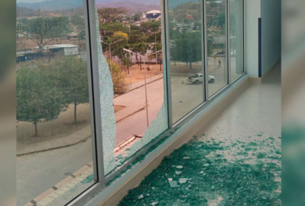 Policía informa sobre balacera en exteriores del hospital Monte Sinaí 