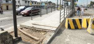 En la av. 25 de Julio se construyen 4 de los 5 nuevos paraderos que tendr&aacute; la Troncal 2.   