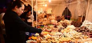Existe una variedad de 30 dulces que se venden en los alrededores del parque. Entre ellos est&aacute;n las quesadillas, quesitos, turrones de man&iacute; y dulces de membrillo.