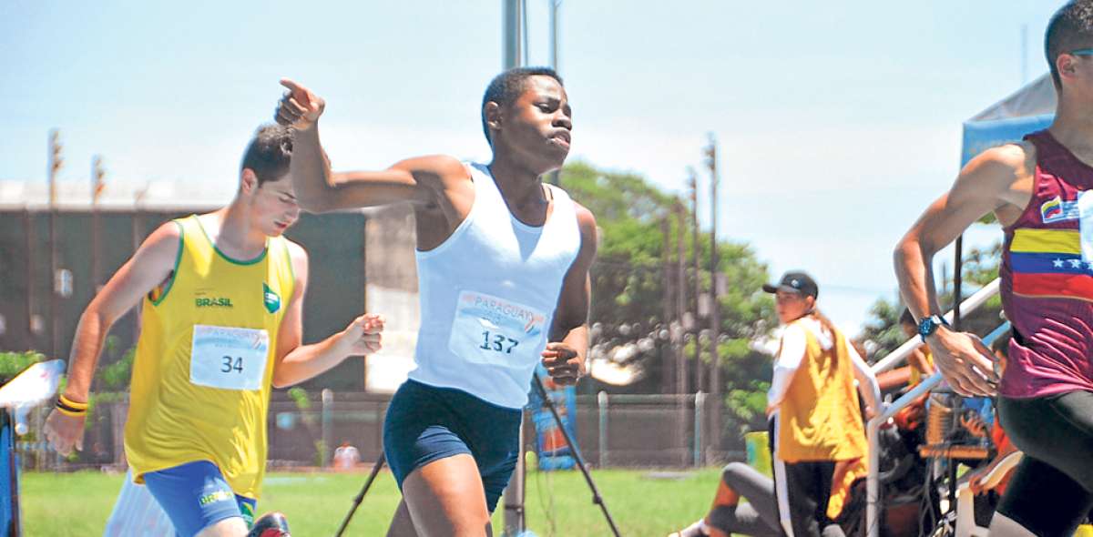 La jornada cerr&oacute; con otro primer lugar de Jes&uacute;s Mina, esta vez en los 80 metros llanos y con un registro de 9.45 segundos. Foto: cortes&iacute;a