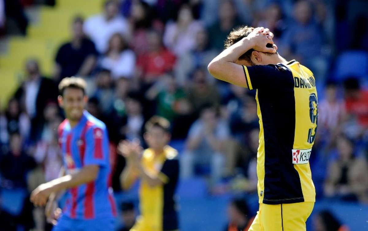 Atl&eacute;tico pierde y se abren posibilidades para el Real Madrid y Barcelona