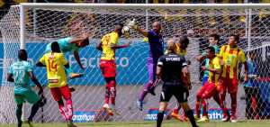 Liderato del campeonato ecuatoriano tiene en expectativa a los hinchas