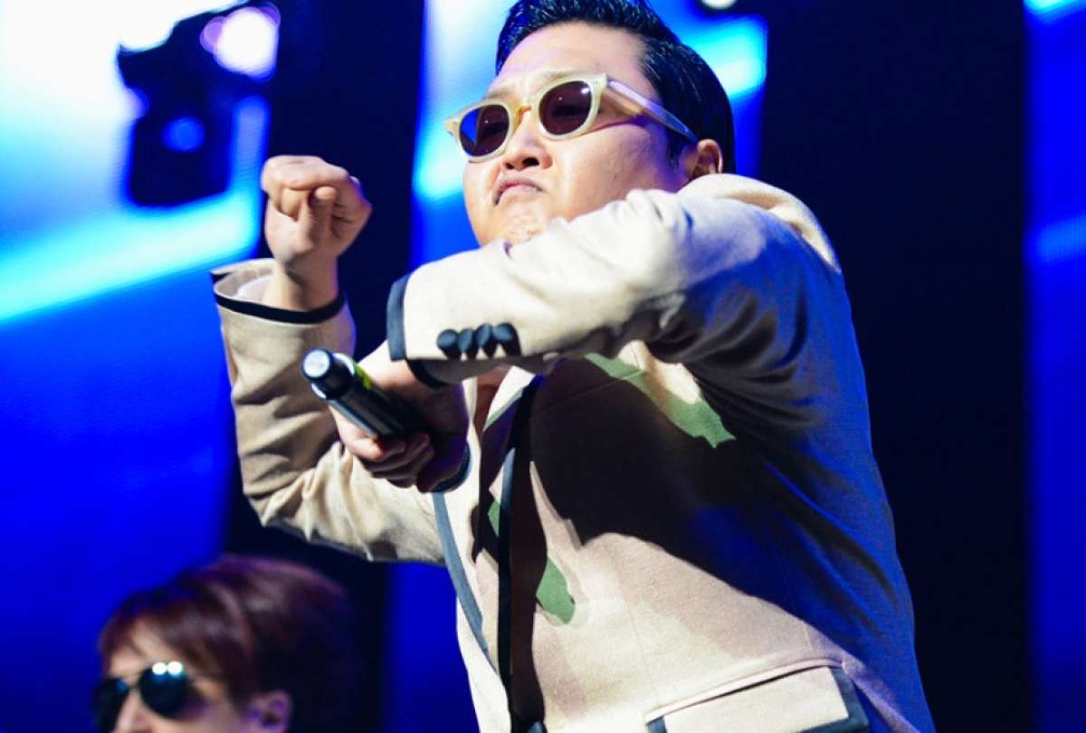 El cantante surcoreano PSY, famoso por el éxito “Gangnam Style”, es investigado por presunta compra ilegal de fármacos.