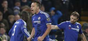 John Terry marc&oacute; el 3-3 final. Su tanto, aparentemente en fuera de juego, gener&oacute; la reacci&oacute;n de jugadores y cuerpo t&eacute;cnico del Everton, que reclamaron al juez.