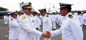 La ceremonia de ascenso de los oficiales se efectu&oacute; en los patios de la Escuadra Naval, en Guayaquil.